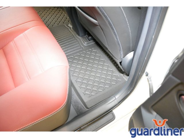 gumové rohože so zvýšeným okrajom autorohože Aristar 602768 Guardliner Toyota Avensis