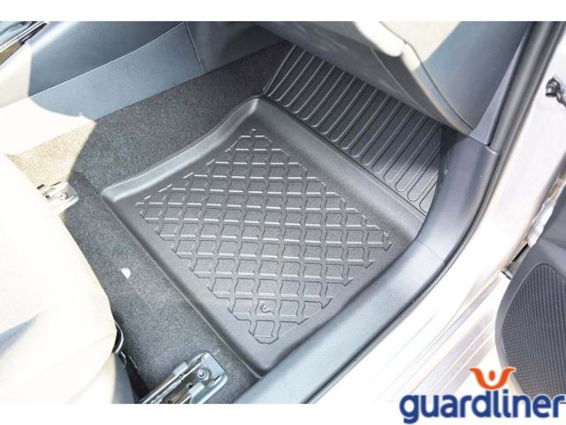 gumové rohože so zvýšeným okrajom autorohože Aristar 603388 Guardliner Toyota Corolla XII sedan touring sports