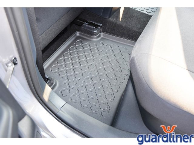 gumové rohože so zvýšeným okrajom autorohože Aristar 603388 Guardliner Toyota Corolla XII sedan touring sports