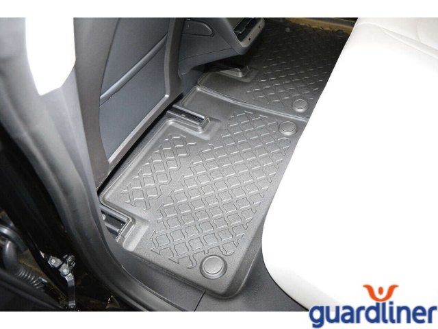 gumové rohože so zvýšeným okrajom autorohože Aristar Guardliner 603860 Tesla model 3 sedan