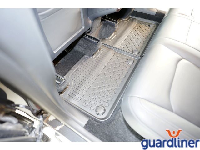 gumové rohože so zvýšeným okrajom autorohože Aristar Guardliner 603870 tesla model Y