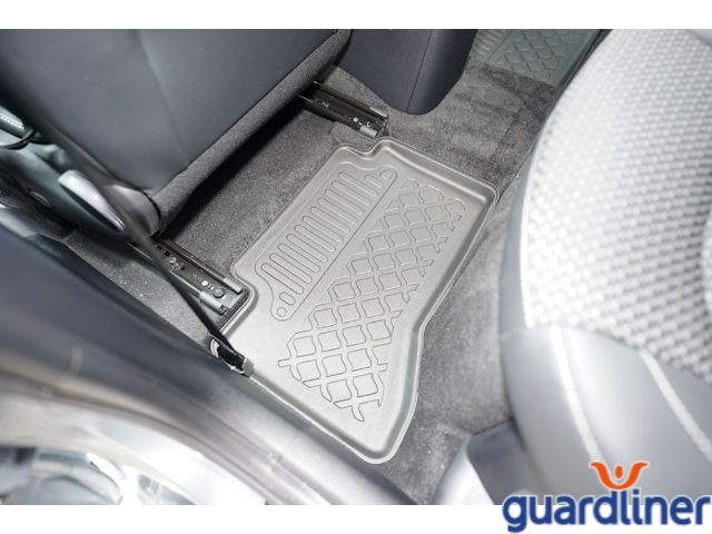 gumové rohože so zvýšeným okrajom autorohože Aristar 603814 Guardliner Kia Ceed Plug-in Hybrid Sportswagon