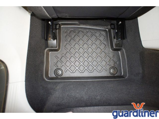 gumové rohože so zvýšeným okrajom autorohože Aristar 602589 Guardliner Volvo V40