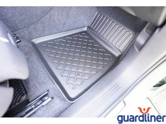 gumové rohože so zvýšeným okrajom autorohože Aristar 602599 Guardliner Volvo C40