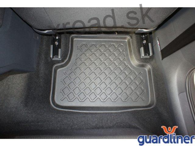 Autorohože so zvýšeným okrajom 3D GUARDLINER VW Golf VII (2012-2020) (SADA) (ARISTAR)
