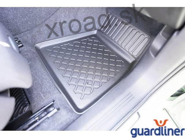 Autorohože so zvýšeným okrajom 3D GUARDLINER Volvo C40 od 2021 (SADA) (ARISTAR)