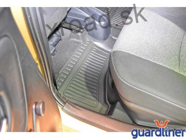 Autorohože so zvýšeným okrajom 3D GUARDLINER Toyota Yaris III hatchback (Hybrid) (2011-2020) (SADA) (ARISTAR)