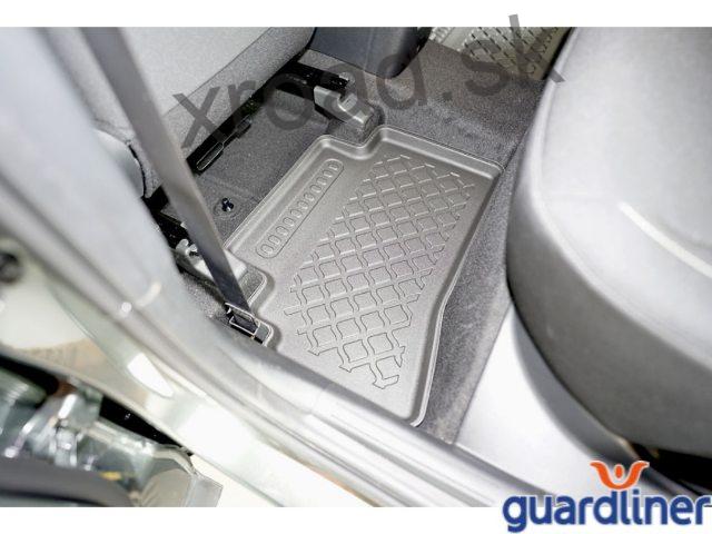 Autorohože so zvýšeným okrajom 3D GUARDLINER Kia Sportage V od 2021 (aj Mild Hybrid) (SADA) (ARISTAR)