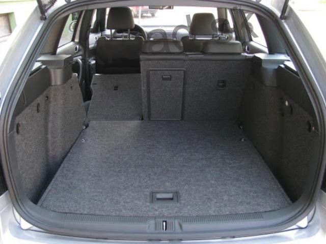 Vaňa do kufra Škoda Octavia III combi (vrchná) od 2013 1ks (GUMÁRNY ZUBŘÍ)
